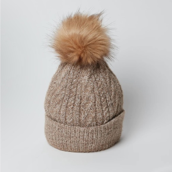 Hat Attack Classic Cable Beanie NWT - Picture 1 of 6